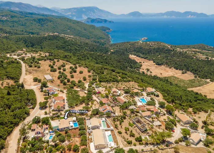 Annita By Tzamarelata